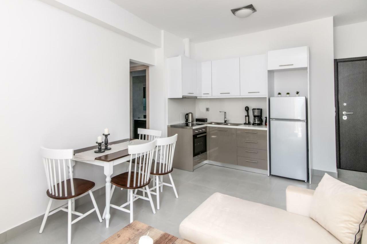 Lux 'N Comfort Apartments Tinos ภายนอก รูปภาพ